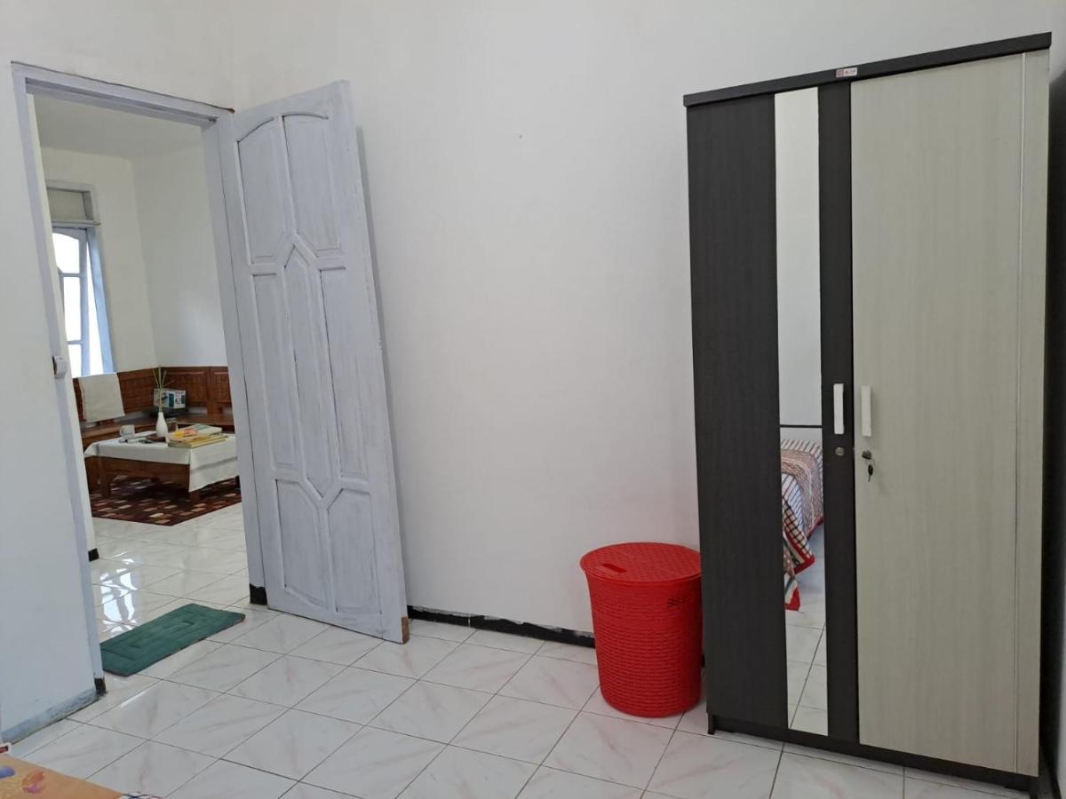 Indo Homestay Malang Luaran gambar